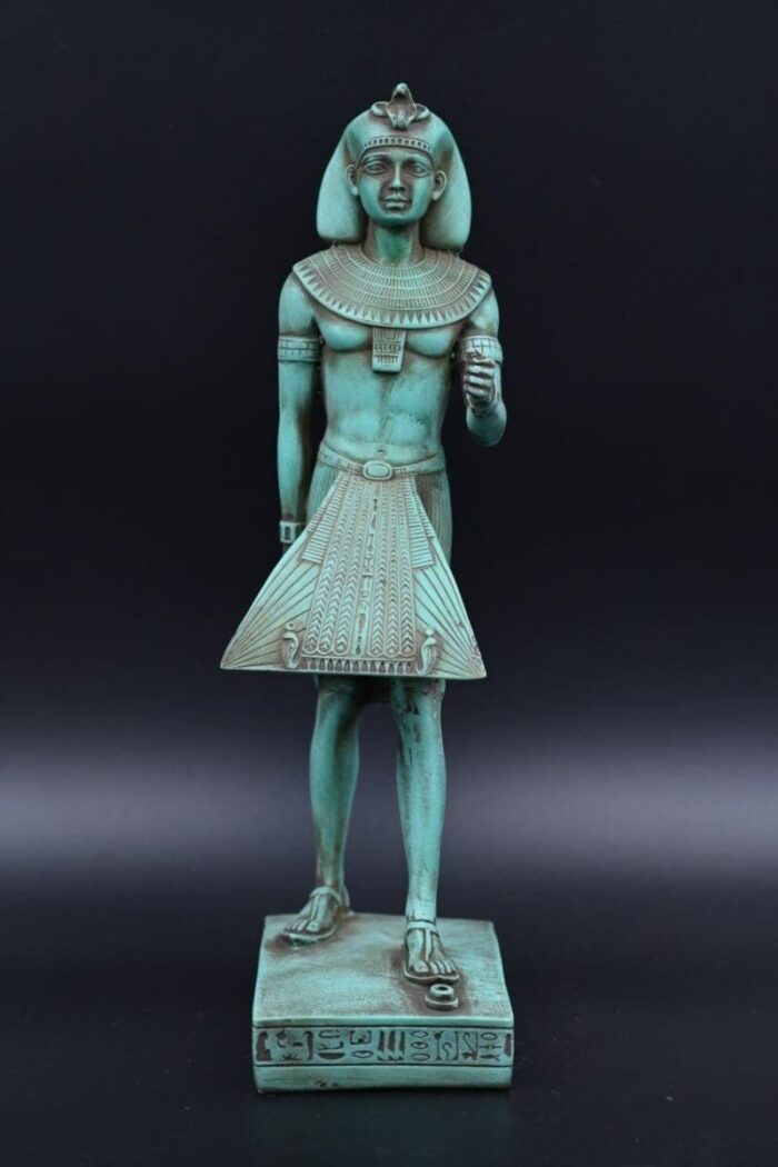 Ancient King pharaoh statue made in Egypt Antique Replica Egyptian Home Decor