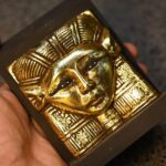 Antique Hathor Statue – Egyptian Goddess of Love, Gold Leaf Sculpture - صورة إضافية 10