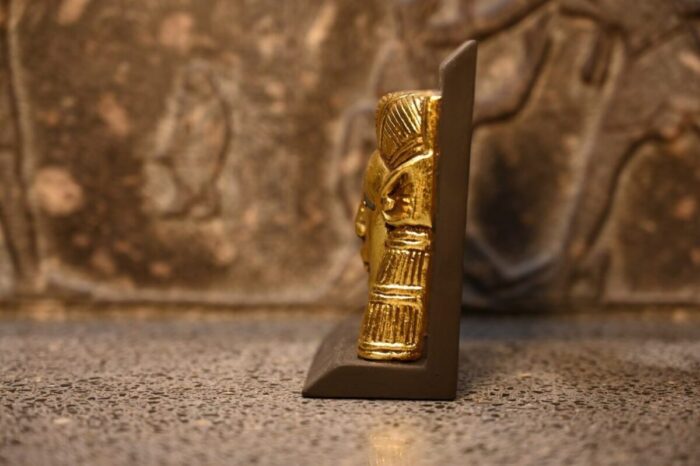 Antique Hathor Statue – Egyptian Goddess of Love, Gold Leaf Sculpture - صورة إضافية 6