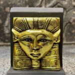 Antique Hathor Statue – Egyptian Goddess Sculpture, Gold Leaf Stone - صورة إضافية 2