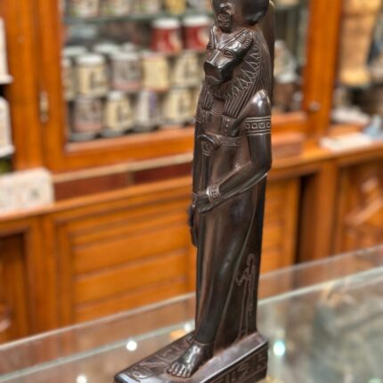 Black Basalt Sekhmet Statue – Egyptian Goddess of War Sculpture - صورة إضافية 2
