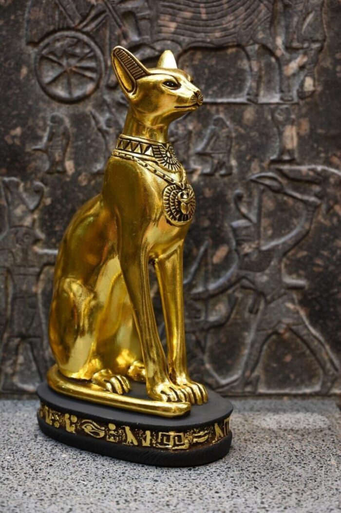 Golden Bastet Statue, Egyptian Goddess of Protection, Replica - صورة إضافية 3