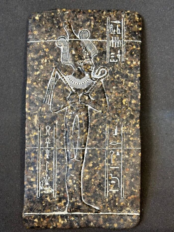 Granite Osiris Relief: Ancient Egyptian Decor - صورة إضافية 3