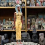 Hathor-Goddess of heaven, love, beauty, happiness and fertility in ancient Egyptian mythology-sculpture antiques statue - صورة إضافية 2