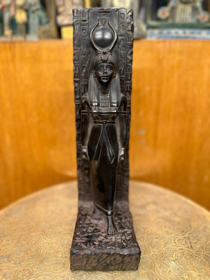 Hathor Statue – Egyptian Goddess of Love & Beauty - صورة إضافية 3
