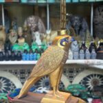 Horus Statue: Egyptian God of Protection, Gold Leaf Stone Sculpture - صورة إضافية 4
