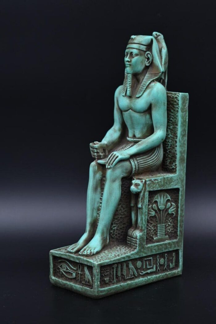 King Khafre Statue: Egyptian Pharaoh Sculpture - صورة إضافية 6
