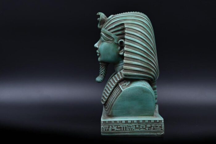 King Tutankhamun Mask: Egyptian Museum Replica - صورة إضافية 6