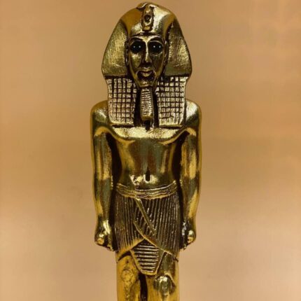 King Tutankhamun Statue: Gold Leaf Egyptian Decor - صورة إضافية 2