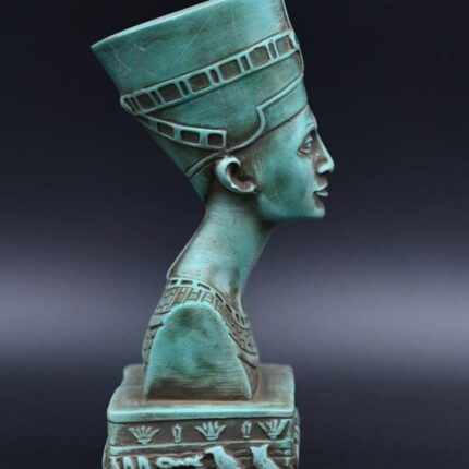 Queen Nefertiti Statuette: Egyptian Home Decor Replica - صورة إضافية 2