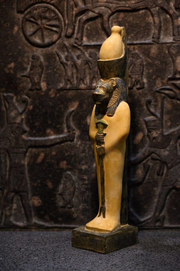 Sekhmet Statue, Ancient Egyptian Lion Goddess, Made in Egypt - صورة إضافية 10