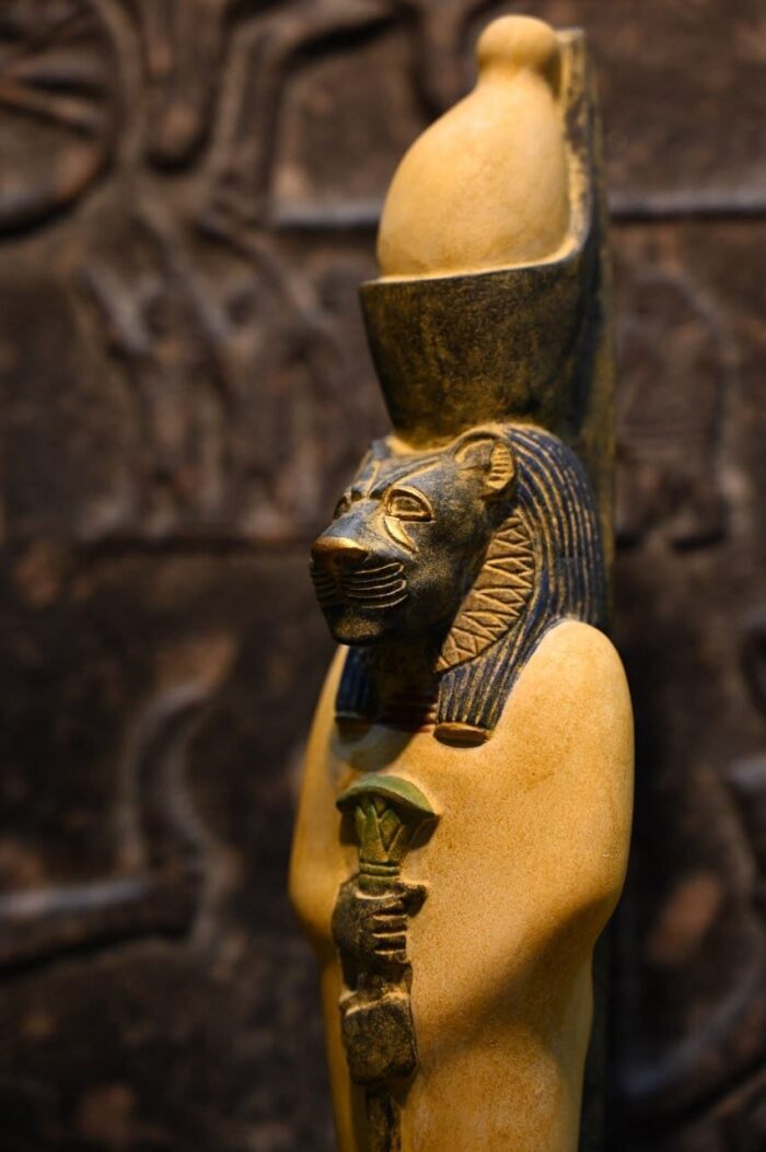 Sekhmet Statue, Ancient Egyptian Lion Goddess, Made in Egypt - صورة إضافية 5