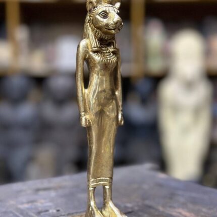 Sekhmet Statue – Egyptian Goddess of War, Gold Leaf Replica - صورة إضافية 2