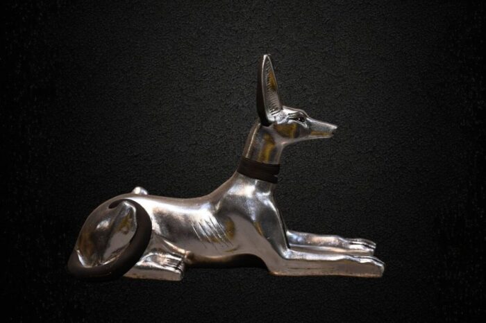 Silver Leaf Anubis Statue – Egyptian God of Mummification, Replica - صورة إضافية 3