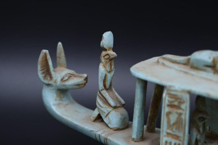 Stone Anubis Boat Statue with Horus - Egyptian Replica - صورة إضافية 10