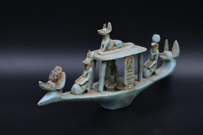 Stone Anubis Boat Statue with Horus - Egyptian Replica - صورة إضافية 3