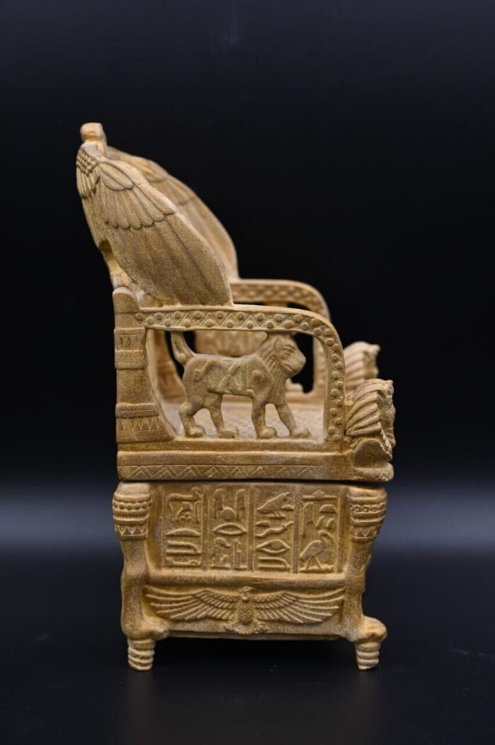 Throne of King Tutankhamun, Egyptian , Made in Egypt - صورة إضافية 5