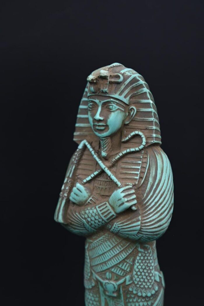Tutankhamun Statue: Egyptian Golden King Replica