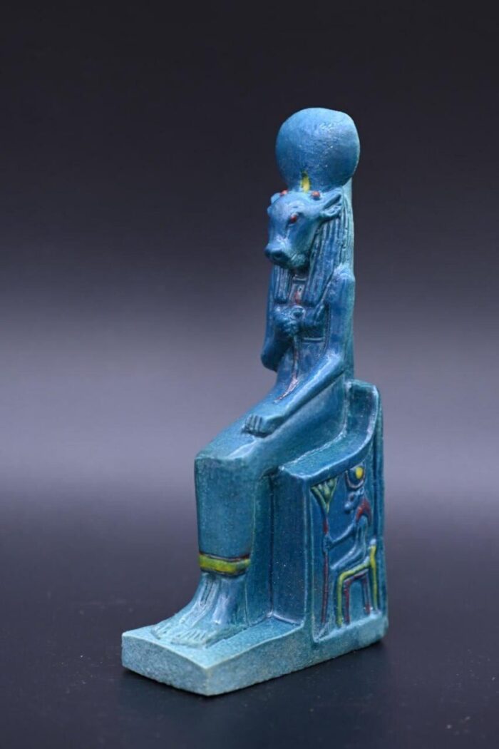 Vintage Egyptian Hathor Statue, Goddess of Love, Stone Replica - صورة إضافية 3