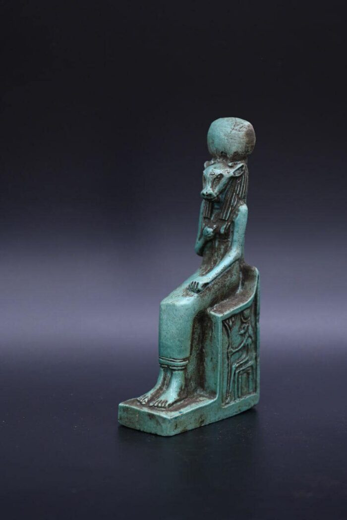 Vintage Egyptian Hathor Statue, Goddess of Love, Stone Replica - صورة إضافية 9