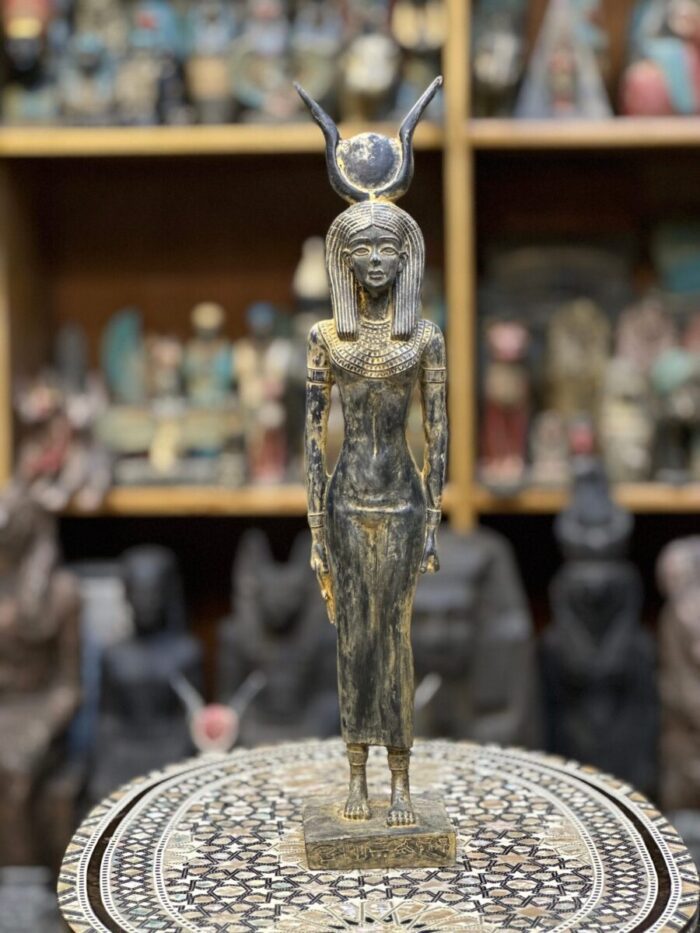 Vintage Hathor-Goddess of heaven,love,beauty, happiness-fertility in ancient Egyptian mythology-sculpture antiques statue-Egypt mythology - صورة إضافية 2
