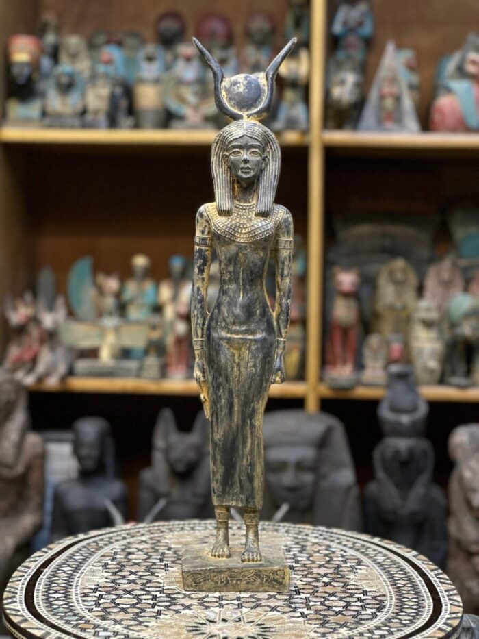 Vintage Hathor-Goddess of heaven,love,beauty, happiness-fertility in ancient Egyptian mythology-sculpture antiques statue-Egypt mythology - صورة إضافية 3