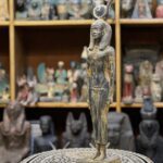 Vintage Hathor-Goddess of heaven,love,beauty, happiness-fertility in ancient Egyptian mythology-sculpture antiques statue-Egypt mythology - صورة إضافية 9