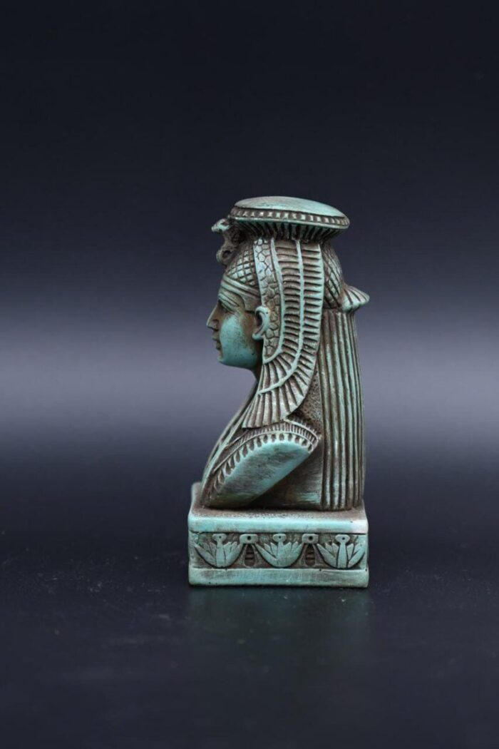 Vintage Hathor Statue: Egyptian Goddess Replica, Stone Idol - صورة إضافية 5