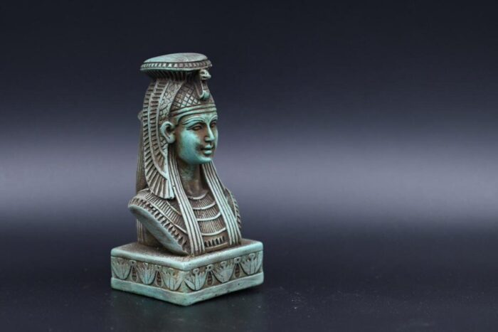 Vintage Hathor Statue: Egyptian Goddess Replica, Stone Idol - صورة إضافية 6