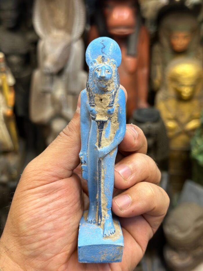 Vintage Sekhmet statue-made of Faience - goddess of war-sculpture amulet--ancient Egyptian goddess-Egyptian religion-mythology - صورة إضافية 2