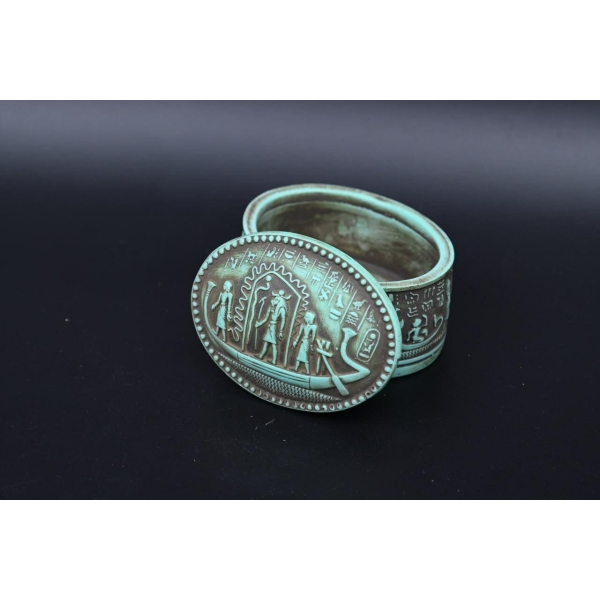An Egyptian box inscribed with pharaonic inscriptions-Antiques Replica Ancient Egyptian made in Egypt