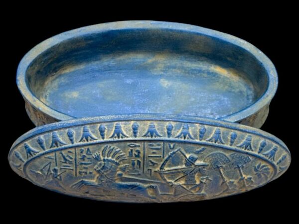 An Egyptian box inscribed with pharaonic inscriptions-Antiques-Replica- Ancient Egyptian-made in Egypt - صورة إضافية 3