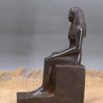 Black Basalt Isis Statue, Egyptian Goddess of Love - صورة إضافية 2
