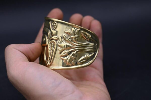 Brass Eye of Horus Bracelet: Egyptian Mythology Talisman - صورة إضافية 7