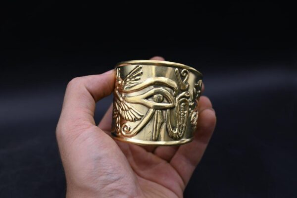 Brass Eye of Horus Bracelet: Egyptian Mythology Talisman - صورة إضافية 8