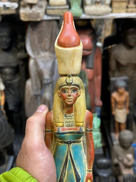 Egyptian Goddess Mut Statue: Ancient Mythology Decor - صورة إضافية 9