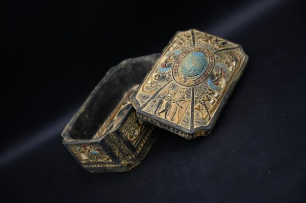 Egyptian Jewelry Box: Pharaoh Scarab Design - صورة إضافية 8