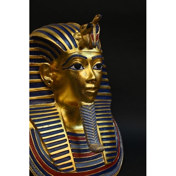 Gold leaf Tutankhamun statue-ancient Egyptian kings-Egyptian mythology--antiquities -stuff of the golden king-Replica mask.Egypt - صورة إضافية 3