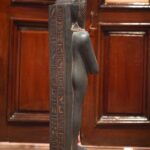 Hand-Carved Basalt Khonsu Statue: Egyptian Moon God Sculpture (58cm) - صورة إضافية 4