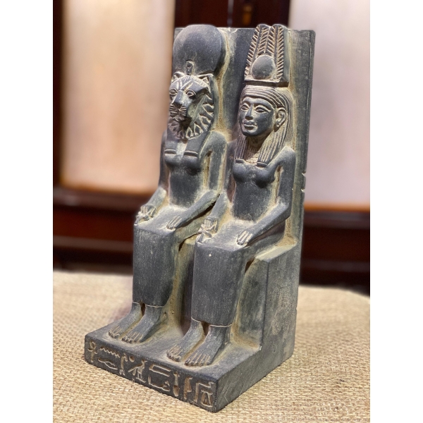 Hand-Carved Basalt Statue: Sekhmet & Hathor, Egyptian Goddesses - صورة إضافية 2
