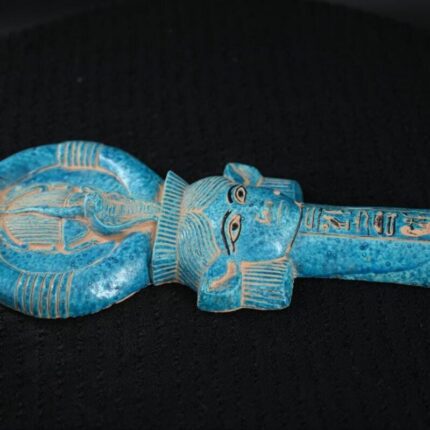 Hathor Mask: Egyptian Goddess Sculpture, Ancient Deities - صورة إضافية 2