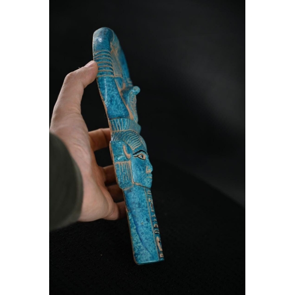 Hathor Mask: Egyptian Goddess Sculpture, Ancient Deities - صورة إضافية 3