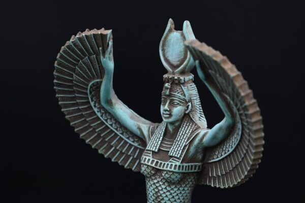 Isis Winged Statue - Egyptian Goddess of Love,protection,the Sacred Mother Goddess,Magic and Spiritual Energy- Stone made in Egypt - صورة إضافية 3