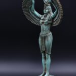 Isis Winged Statue - Egyptian Goddess of Love,protection,the Sacred Mother Goddess,Magic and Spiritual Energy- Stone made in Egypt - صورة إضافية 4