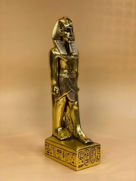 King Tutankhamun Statue: Gold Leaf Egyptian Decor - صورة إضافية 4