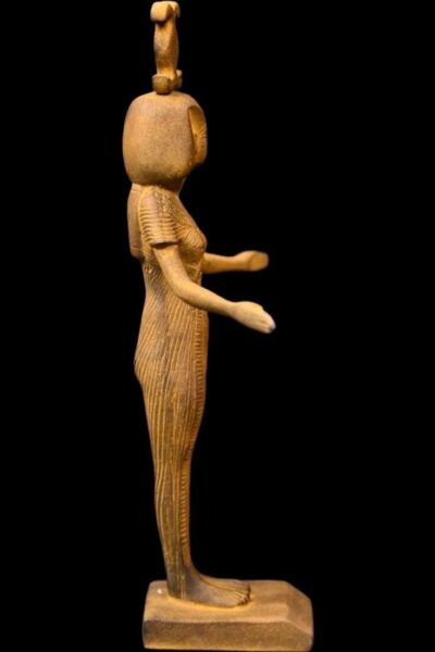 Neith Egyptian Goddess Statue: Ancient Mythology Sculpture - صورة إضافية 6
