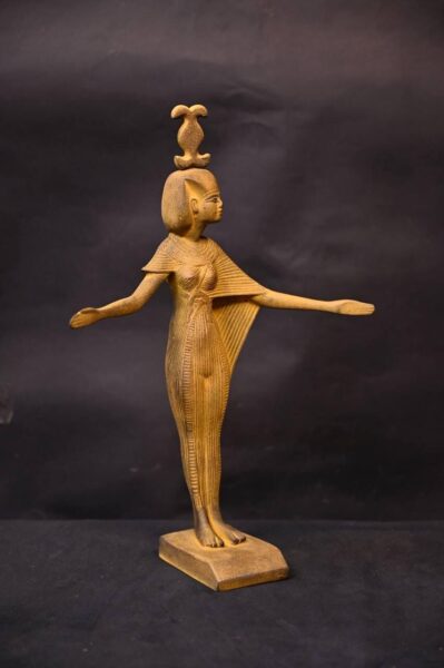 Neith Egyptian Goddess Statue: Ancient Mythology Sculpture - صورة إضافية 9