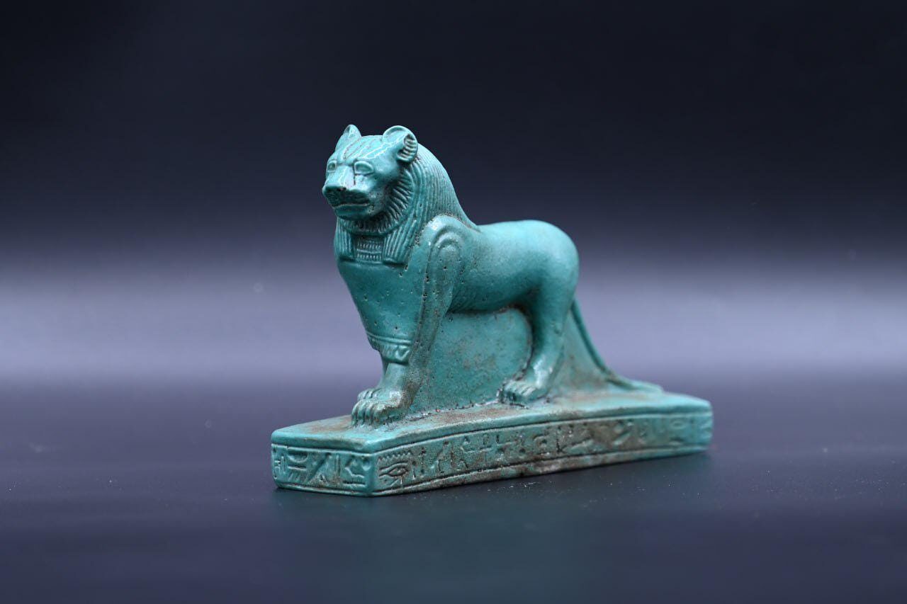 Sekhmet Statue: Egyptian Lioness Goddess of War Sculpture