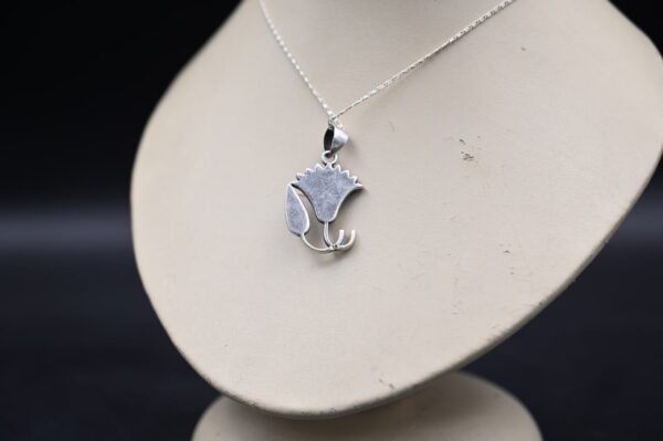 Silver Lotus Amulet – Egyptian Pendant, Made in Egypt - صورة إضافية 4