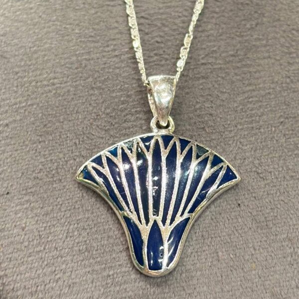 Silver Lotus Amulet - Egyptian Revival Pendant, Made in Egypt - صورة إضافية 3